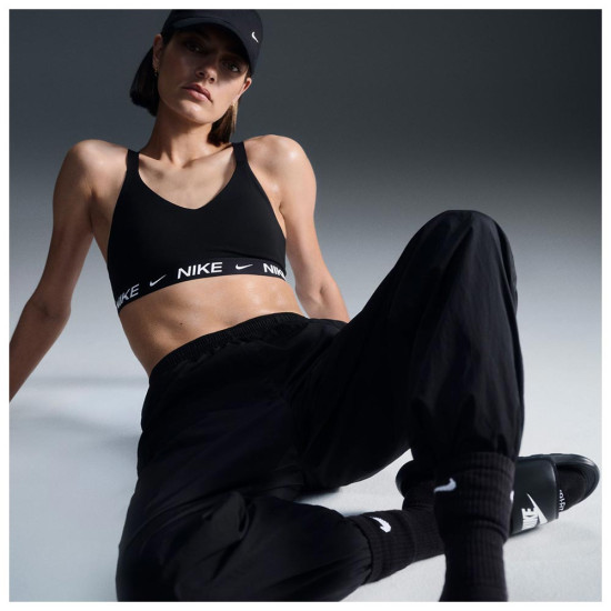 Nike Γυναικείο παντελόνι φόρμας Sportswear Essentials Woven Jogger Pants